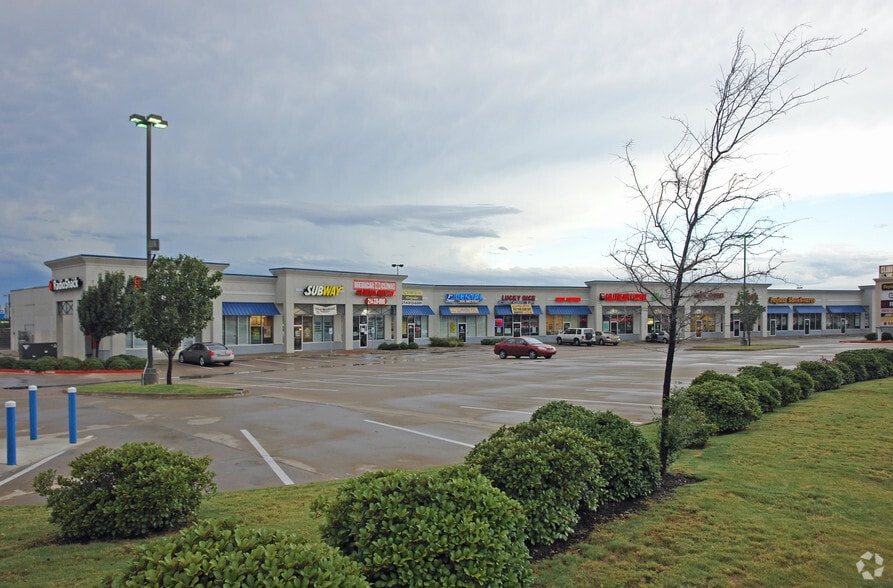 More Photos Of 1515 N Cockrell Hill Rd, Dallas Restaurant For Lease