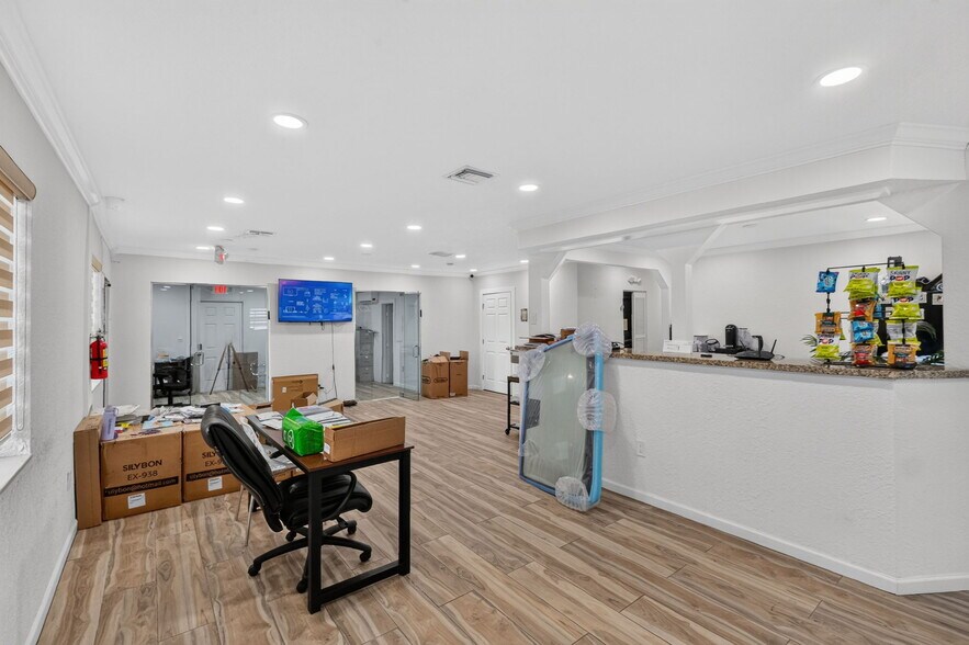 More Photos Of 16811 NE 6th Ave, Miami Office For Sale