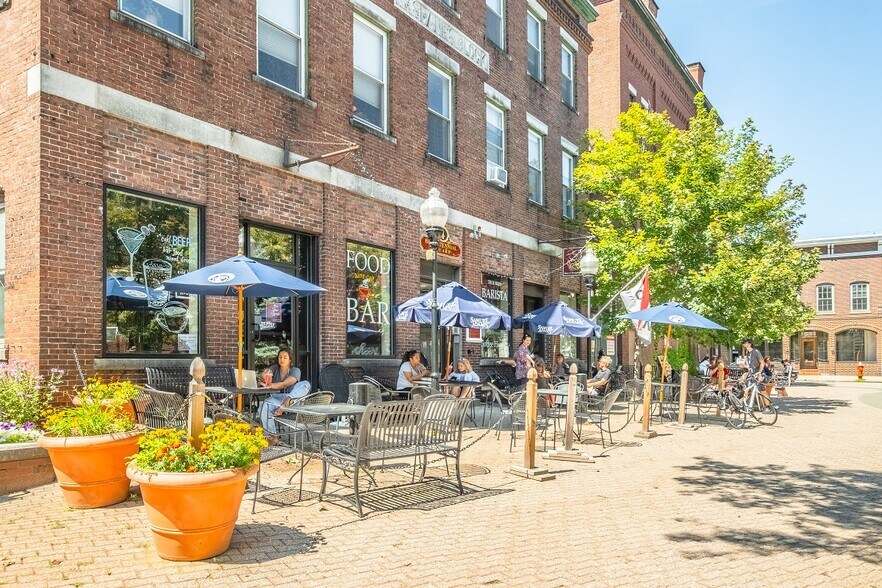 More Photos Of 1-5 Bicentennial Sq, Concord Storefront Retail Office For Lease