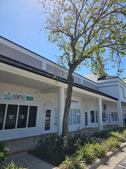 More Photos Of 218-384 Wilshire Blvd, Casselberry Office For Lease