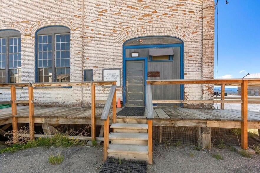 More Photos Of 244 Anaconda Rd, Butte Warehouse For Sale