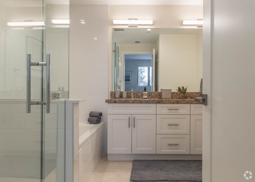 More Photos Of 1091 Galiano St, Coral Gables Apartments For Sale