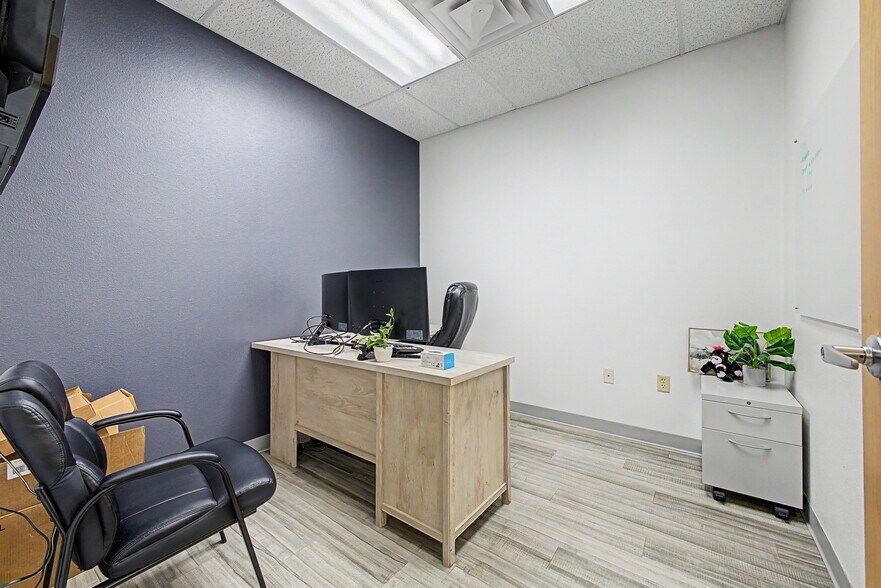 More Photos Of 2680 S Val Vista Dr, Gilbert Medical For Lease