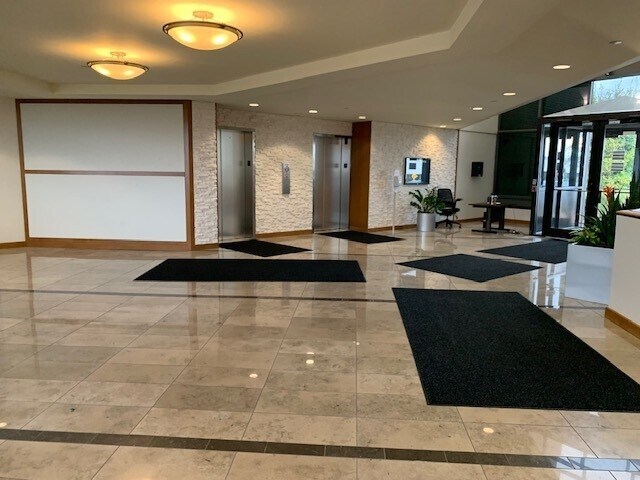 More Photos Of 12115 Lackland Rd, Maryland Heights Office For Lease