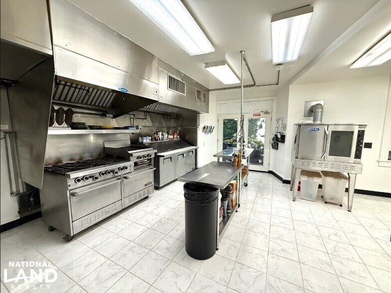 More Photos Of 4 S 1st St, Denton Specialty For Sale