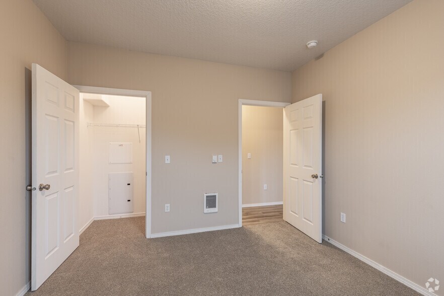 More Photos Of 188 NW 3rd St, Gresham Apartments For Lease