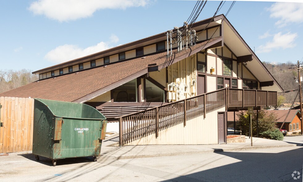 More Photos Of 446 E Parkway, Gatlinburg Freestanding For Lease