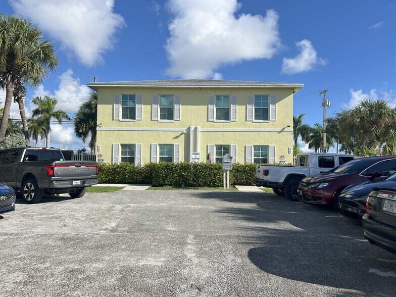 More Photos Of 56 W 12th St, West Palm Beach Apartments For Sale
