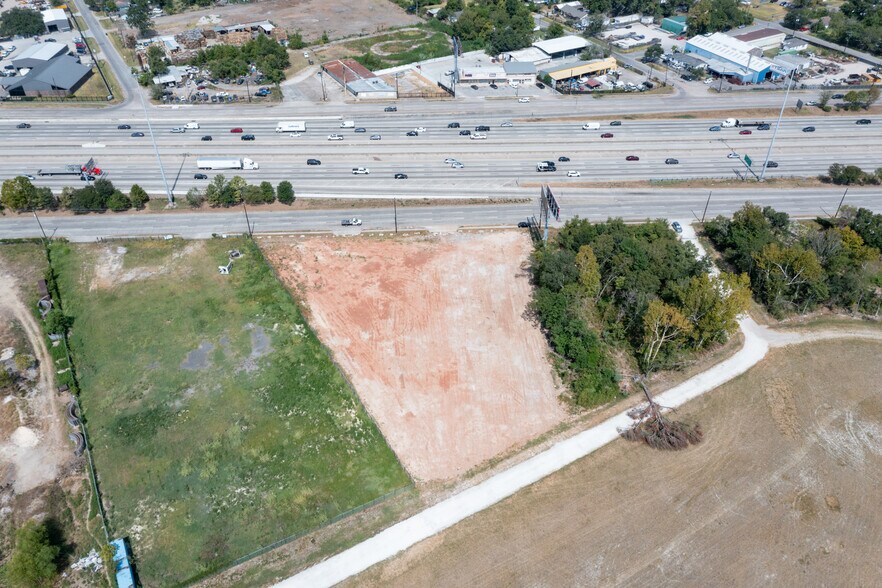 More Photos Of 11324 Eastex fwy, Houston Land For Sale