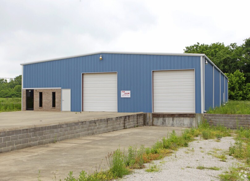 Primary Photo Of 208 Gann Blvd, Tuscumbia Warehouse For Lease