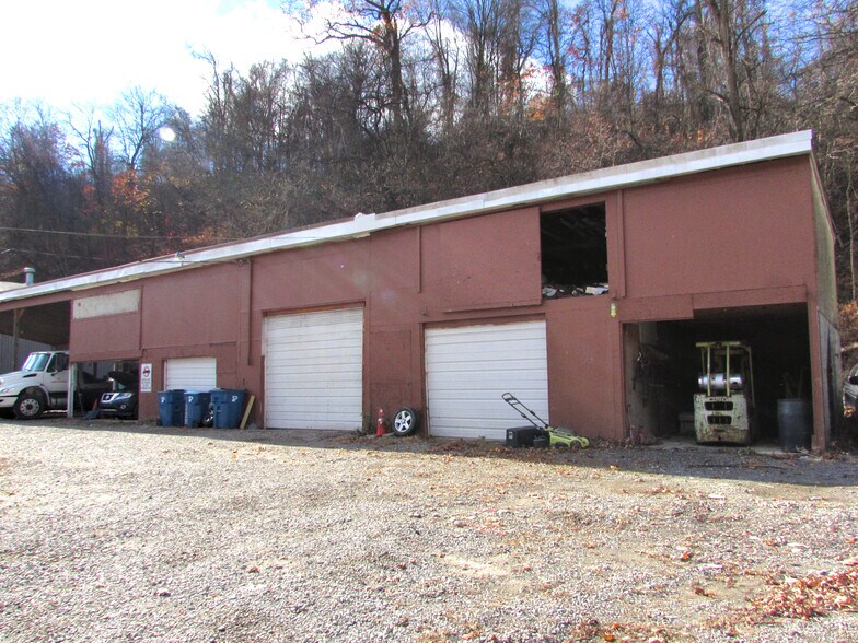 More Photos Of 174 Sandy Creek Rd, Verona Auto Repair For Sale