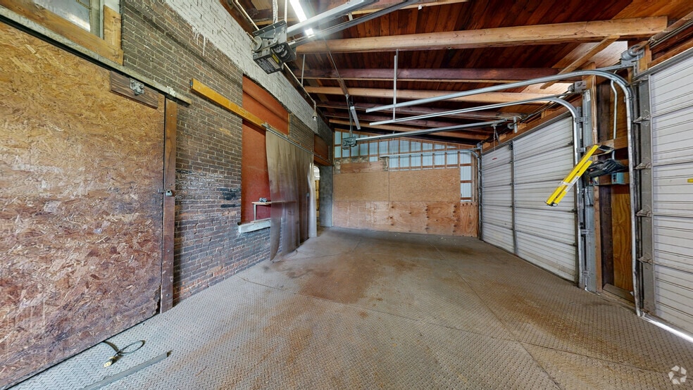 More Photos Of 17 Mill Pl, New York Mills Unknown For Sale