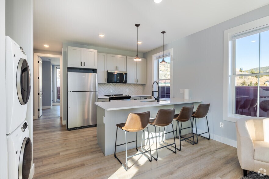 More Photos Of 101 Gregory St, Central City Apartments For Sale