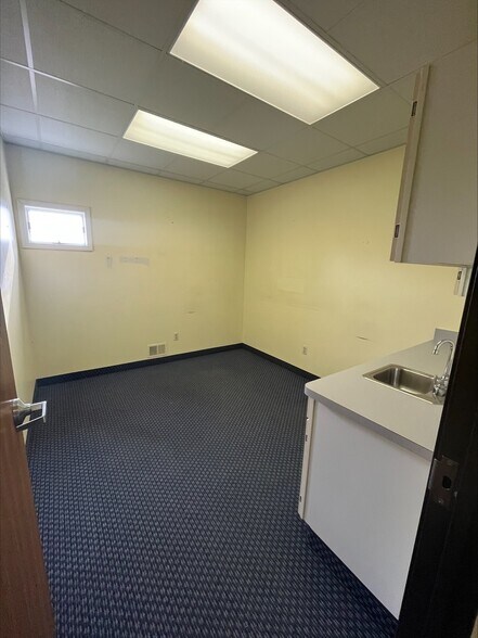 More Photos Of 4154 River Rd, East China Medical For Sale