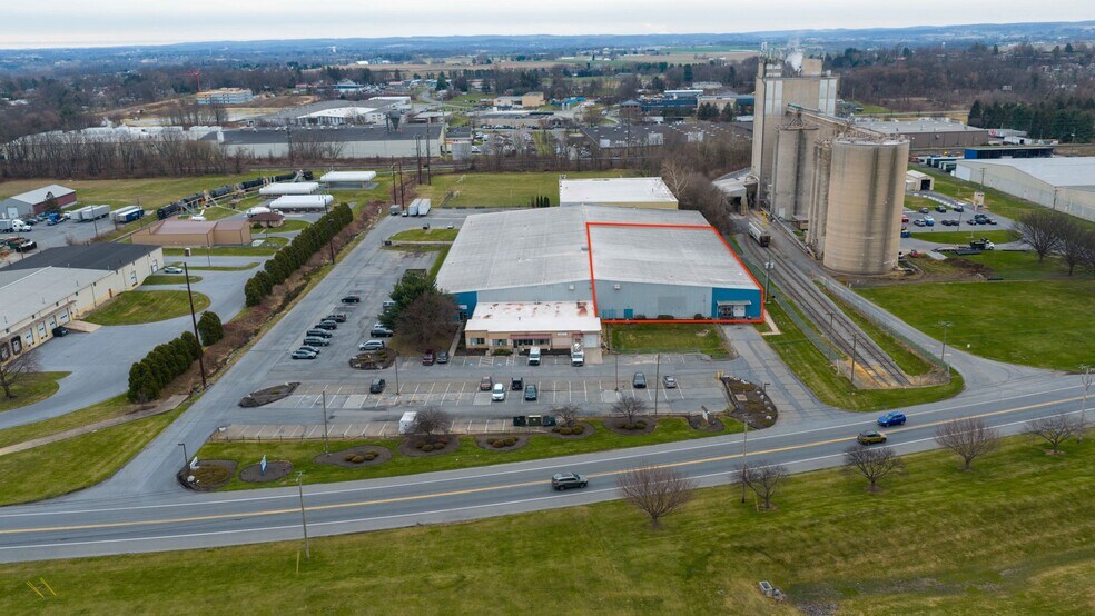 Primary Photo Of 3549 Hempland Rd, Lancaster Warehouse For Lease