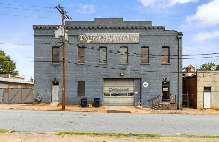 More Photos Of 200 W Benson St, Anderson Bar For Lease