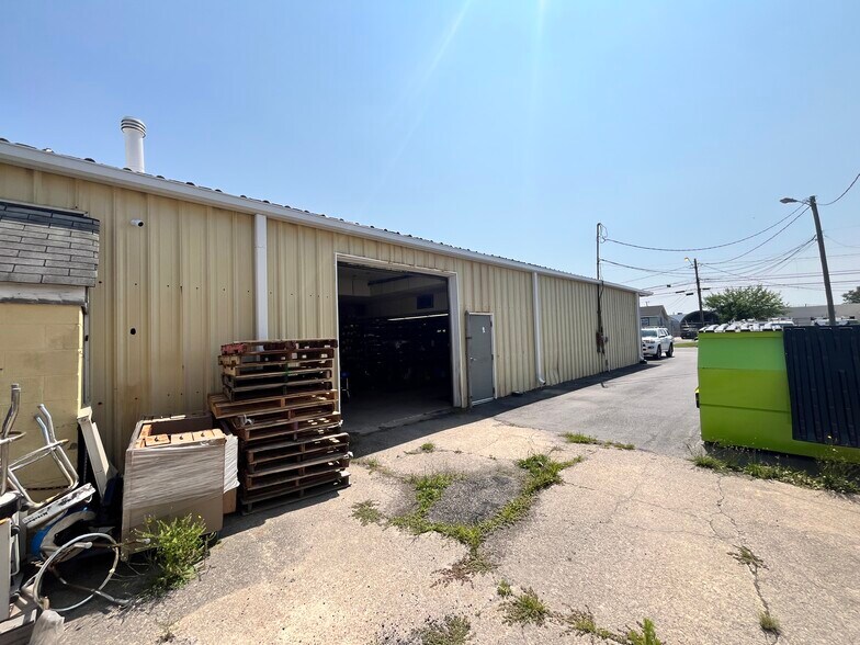 More Photos Of 218 Pennsylvania Ave, Virginia Beach Warehouse For Sale