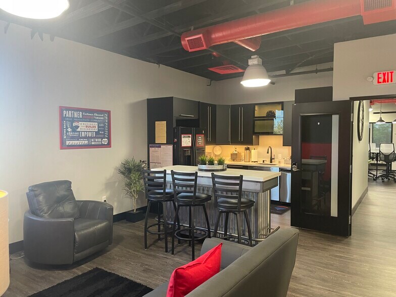 More Photos Of 3700 S Hualapai Way, Las Vegas General Retail For Lease