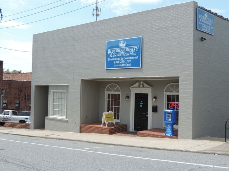 More Photos Of 215 Church St, Lenoir Office For Lease