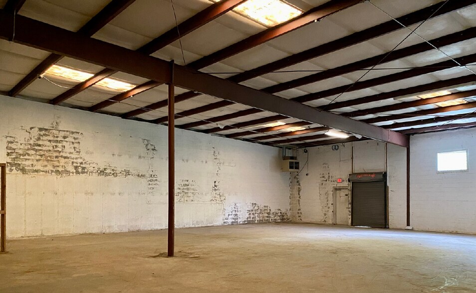 More Photos Of 418 W Peace St, Raleigh Warehouse For Lease