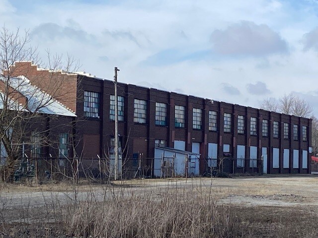 More Photos Of 521 S Market St, Galion Manufacturing For Sale