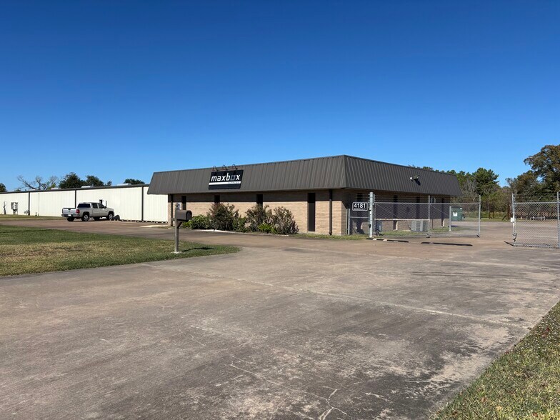 More Photos Of 4181 Magnolia St, Pearland Manufacturing For Lease