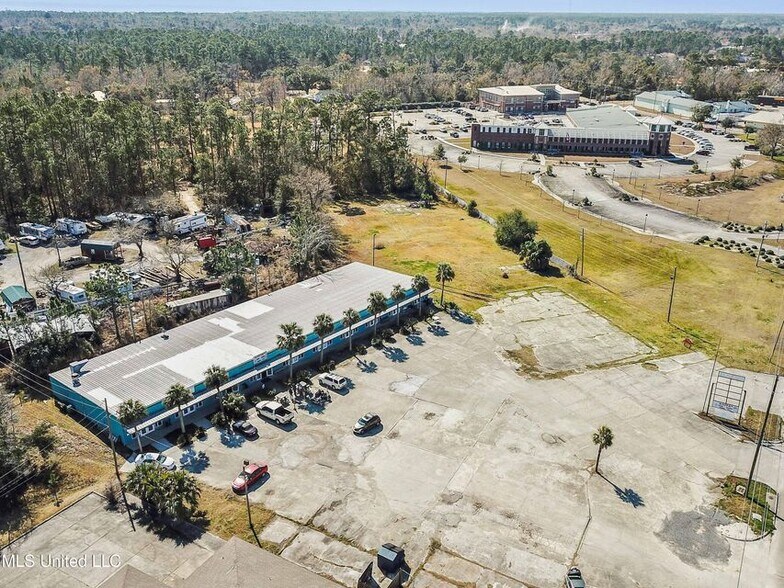 More Photos Of 828 Highway 90, Bay Saint Louis Freestanding For Lease