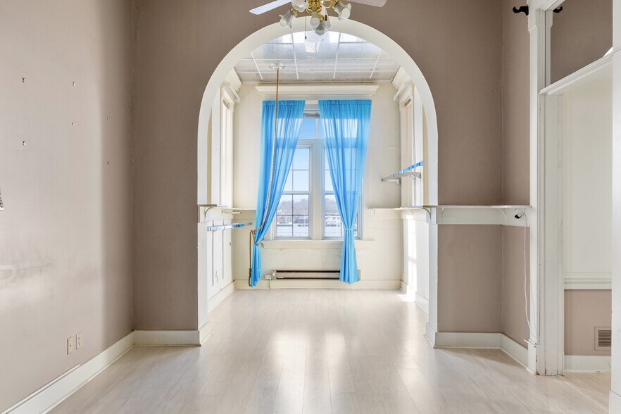 More Photos Of 120 Henry Ave, Manchester Office For Sale