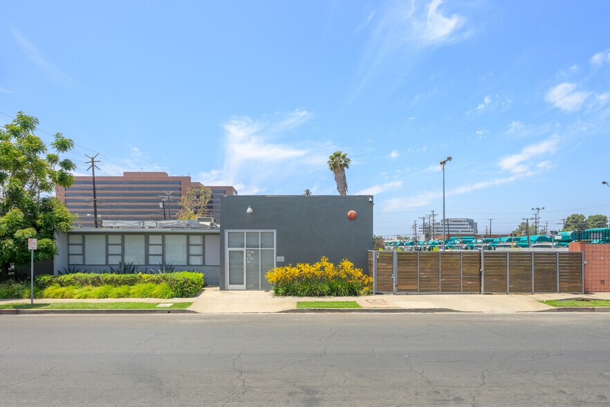 More Photos Of 11751 Mississippi, Los Angeles Industrial For Sale