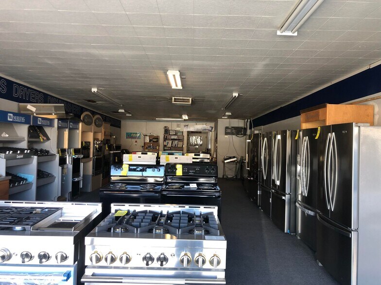 More Photos Of 55985 29 Palms Hwy, Yucca Valley Convenience Store For Sale