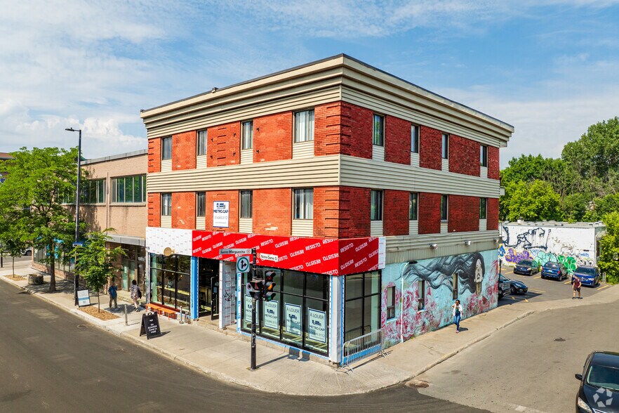 Primary Photo Of 4351-4357 Rue Notre-Dame O, Montréal Storefront Retail Residential For Sale
