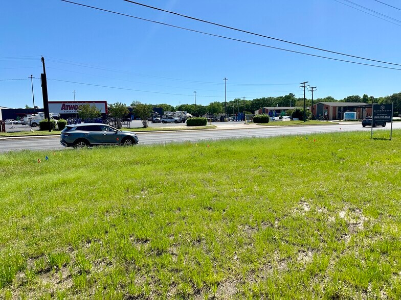 More Photos Of 3001 WNW 323 loop, Tyler Land For Sale