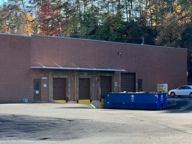 More Photos Of 2040 Norwood St, Lenoir Warehouse For Lease