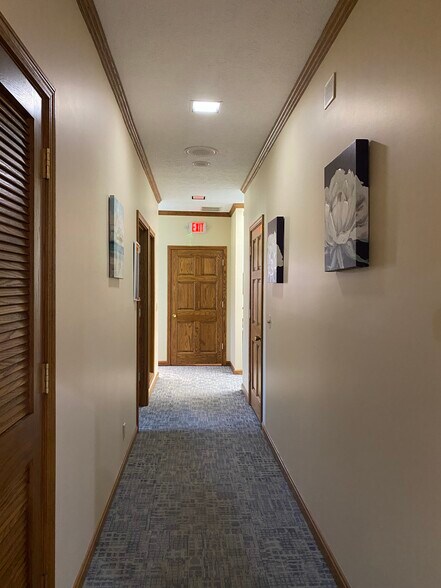 More Photos Of 2665 Fox Pointe Dr, Columbus Medical For Lease