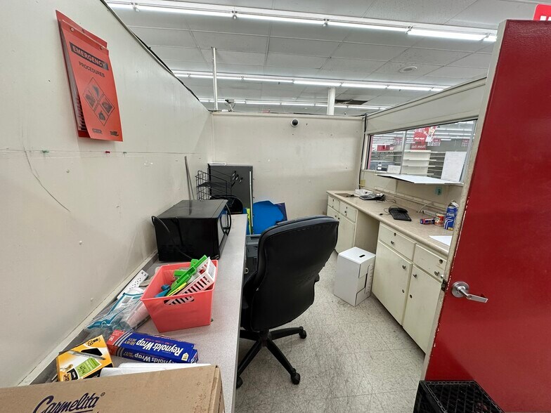 More Photos Of 1707-1741 Texoma Pky, Sherman Unknown For Lease