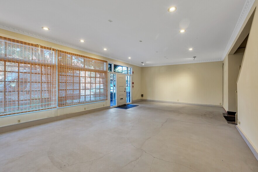 More Photos Of 575 10th St, San Francisco Warehouse For Sale