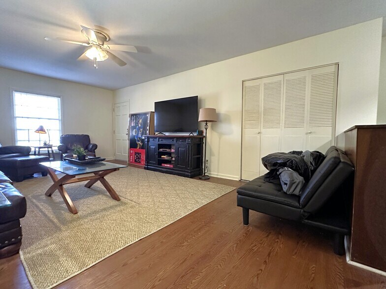 More Photos Of 350 S Pope St, Athens Multifamily For Sale