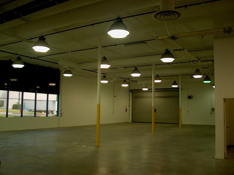 More Photos Of 6300 Yarrow Dr, Carlsbad Unknown For Lease