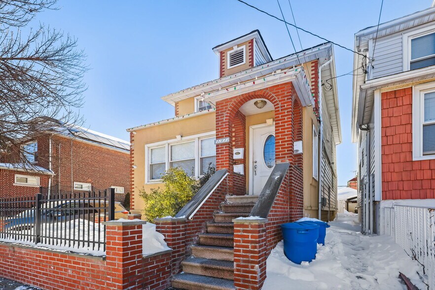 More Photos Of 1831 Paulding Ave, Bronx Land For Sale