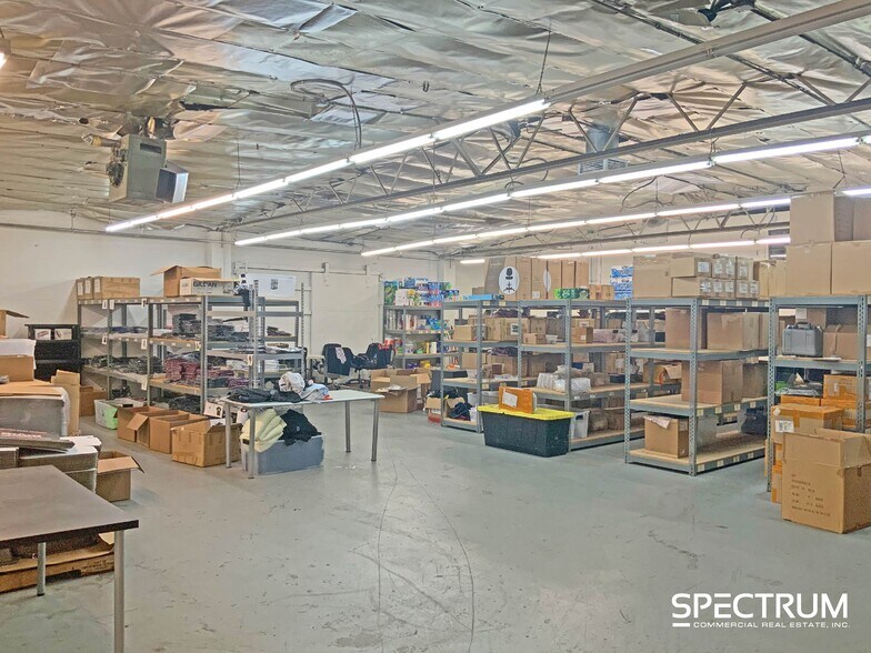 More Photos Of 14743-14745 Arminta St, Van Nuys Warehouse For Lease