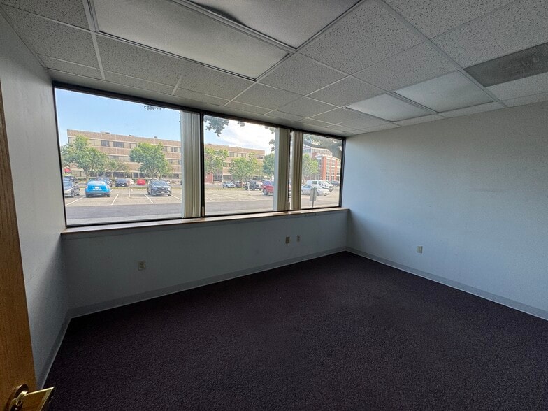 More Photos Of 100 Everett Ave, Chelsea Medical For Lease