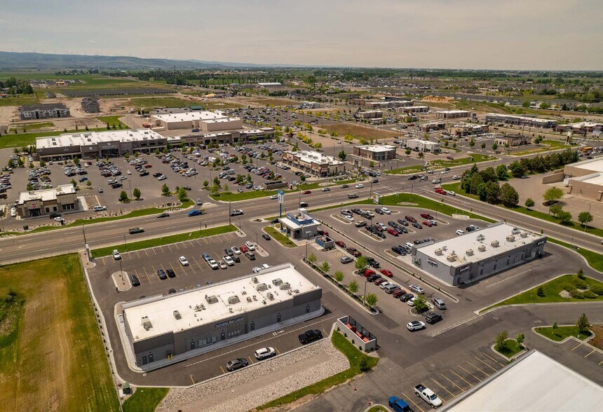 More Photos Of 2703 E Sunnyside Rd, Ammon Fast Food For Sale