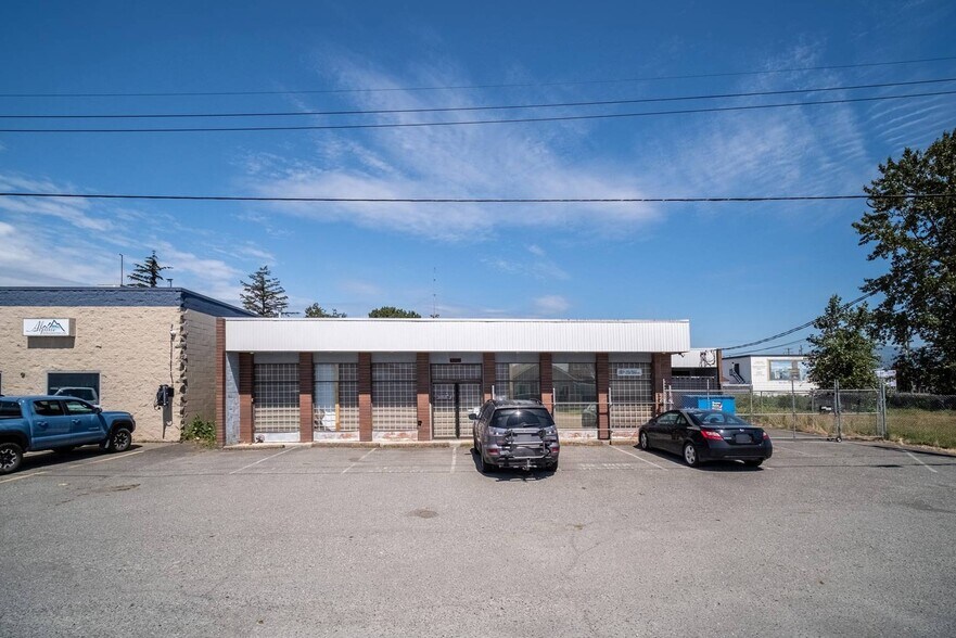 Primary Photo Of 45951 Trethewey Ave, Chilliwack Warehouse For Sale