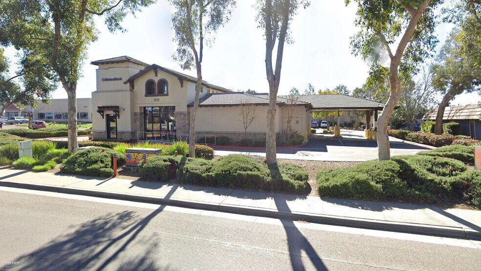 More Photos Of 1512 Main St, Ramona Bank For Lease