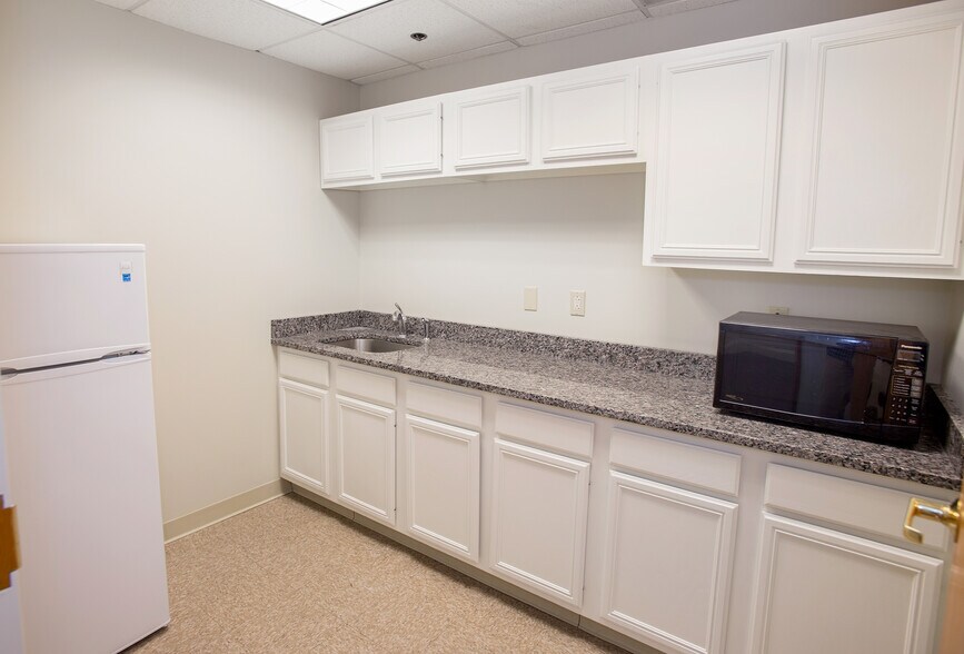 More Photos Of 100B Danbury Rd, Ridgefield Office For Lease