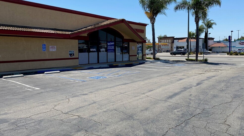 More Photos Of 10900-10956 Los Alamitos Blvd, Los Alamitos Unknown For Lease