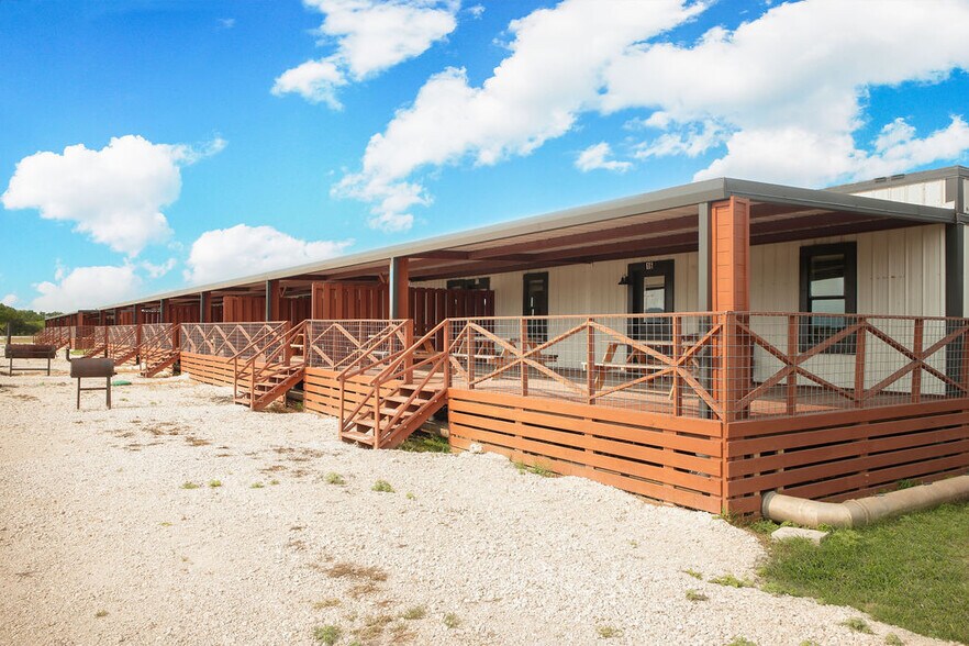 More Photos Of 7070 S US Highway 83, Concan Hotel For Sale
