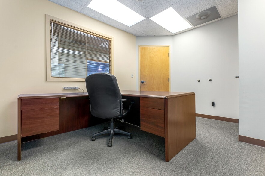 More Photos Of 3 Ajootian Way, Middleton Warehouse For Sale