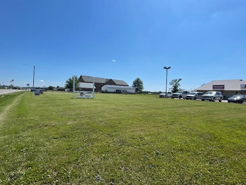 More Photos Of 2005 N Missouri St, Macon Office Residential For Sale