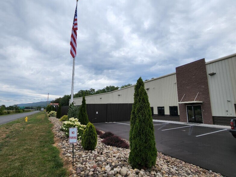 More Photos Of 2851 S Reach Rd, Williamsport Light Distribution For Lease